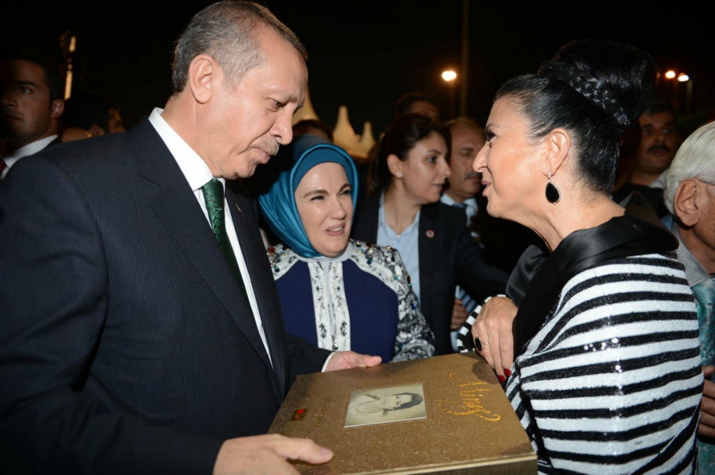 Başbakan Erdoğan, İBB'nin iftarına katıldı