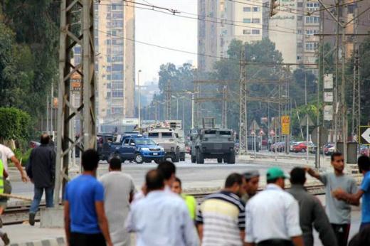 Mısır güne kanlı müdahaleyle başladı