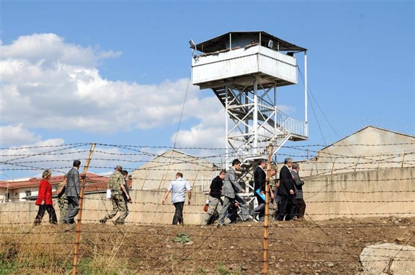 18 PKK'lı firarın kaçtığı cezaevinden görüntüler