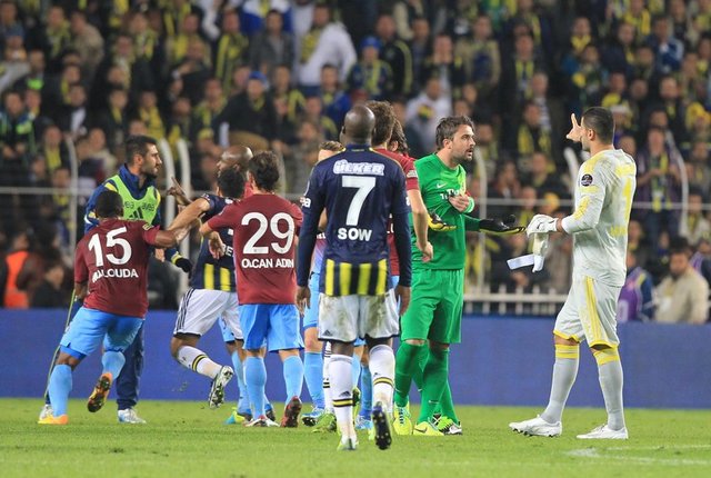 F.Bahçe - Trabzonspor mücadelesinden kareler