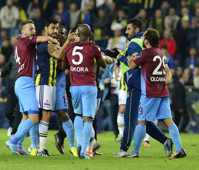 F.Bahçe - Trabzonspor mücadelesinden kareler