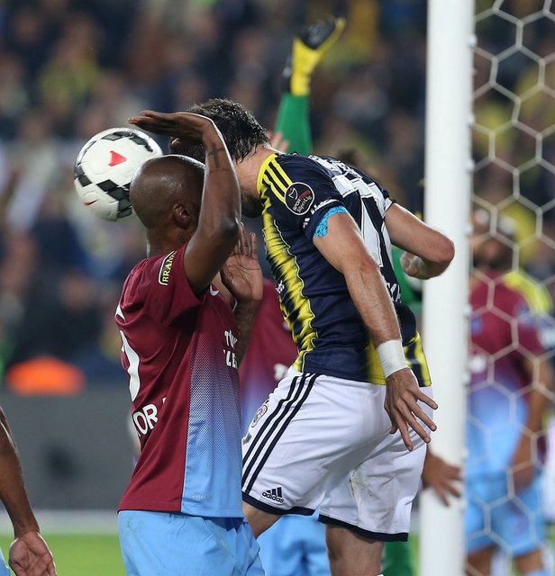 F.Bahçe - Trabzonspor mücadelesinden kareler