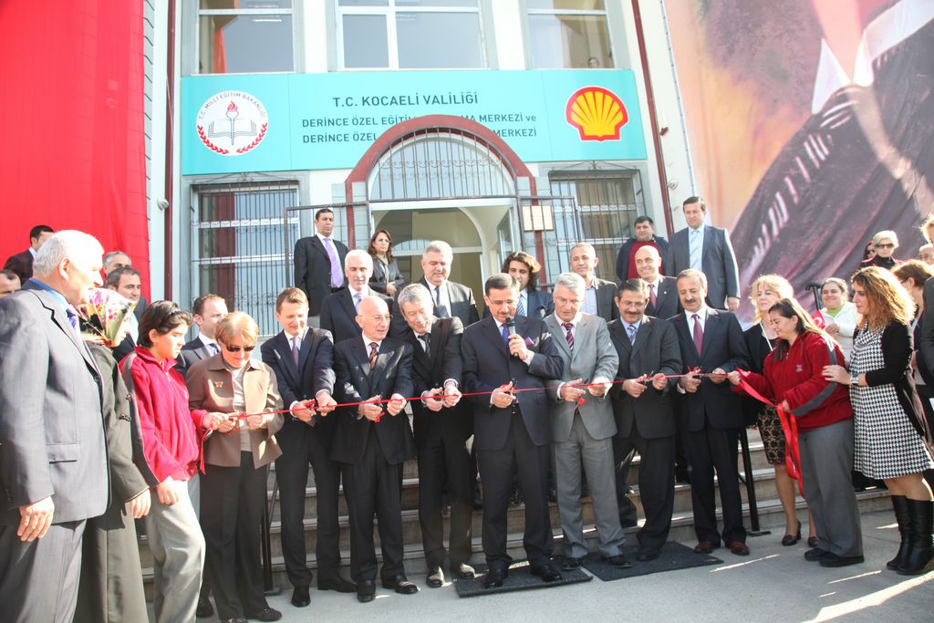 Shell’in okul açılışı 