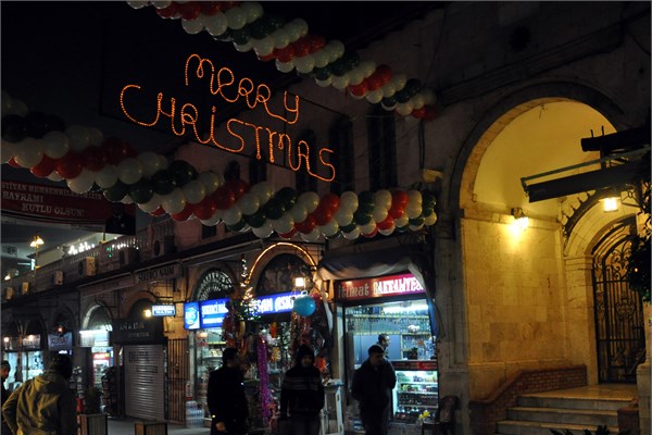 Hristiyan alemi Noel'i kutladı