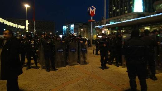 Taksim savaş meydanına döndü