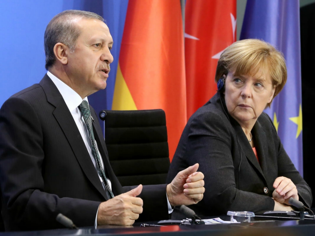 Erdoğan ve Merkel görüşmesinden ilginç kareler