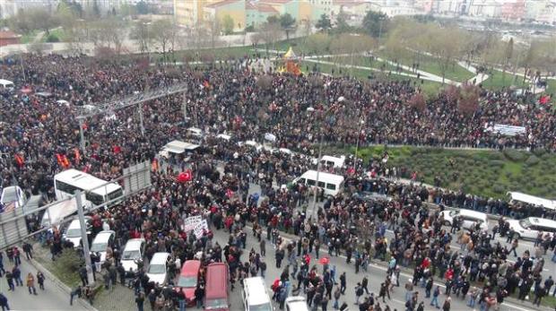 İstanbul Berkin Elvan'ı böyle uğurluyor