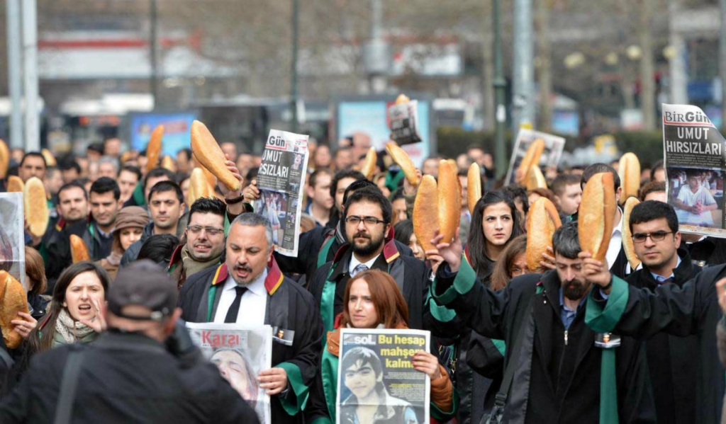 İstanbul Berkin Elvan'ı böyle uğurluyor