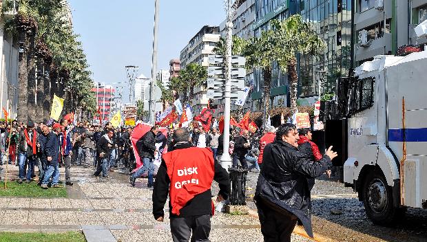 İstanbul Berkin Elvan'ı böyle uğurluyor