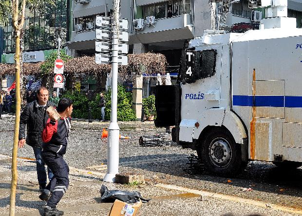 İstanbul Berkin Elvan'ı böyle uğurluyor