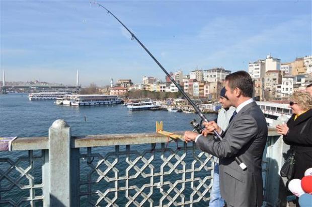 Seçimlerde adayların ilginç seçim çalışmalarI