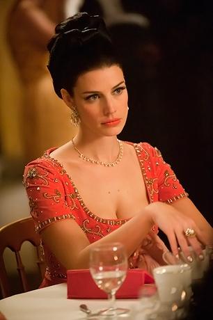 JESSICA PARE DERGİ İÇİN POZ VERDİ