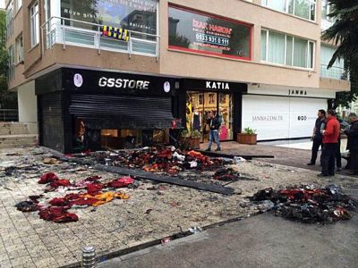 Yağmalanan GS Store'un son hali