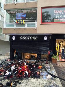 Yağmalanan GS Store'un son hali