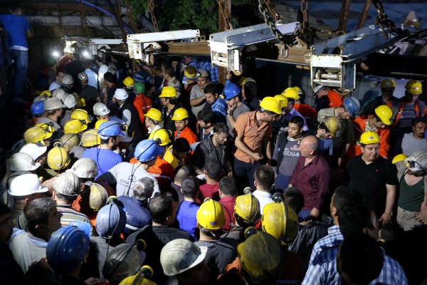 Soma perişan, Türkiye yasta