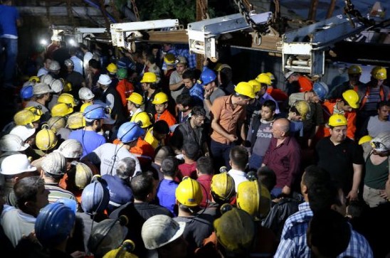 Soma perişan, Türkiye yasta