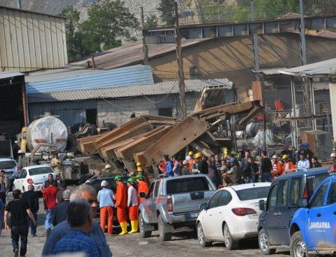 Soma perişan, Türkiye yasta