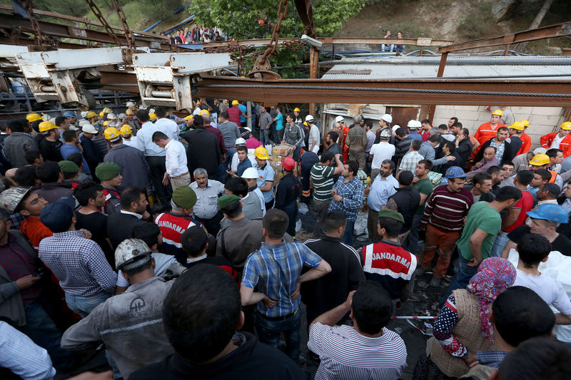 Ünlülerin Soma faciası tweetleri