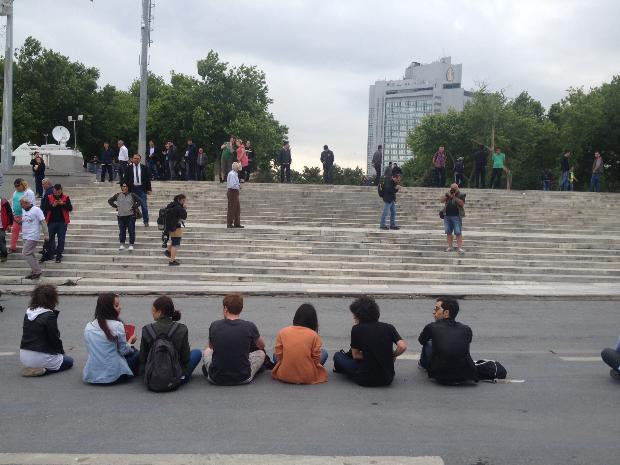 Gezi Parkı'nda kalabalık artıyor