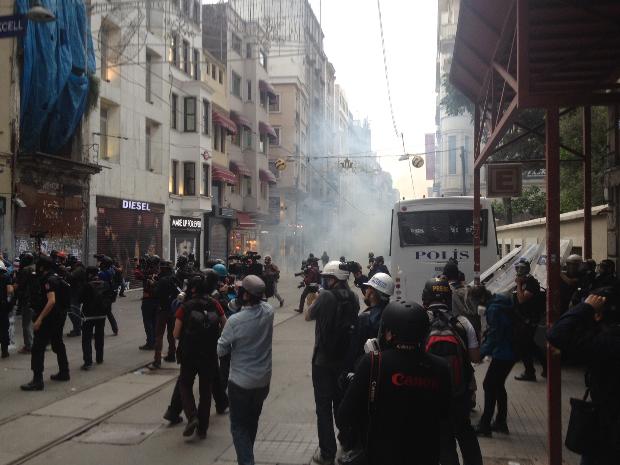 İstiklal'de gezi müdahalesi