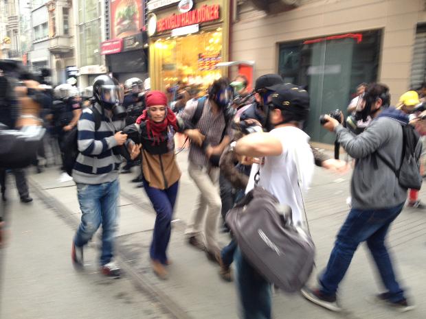 İstiklal'de gezi müdahalesi