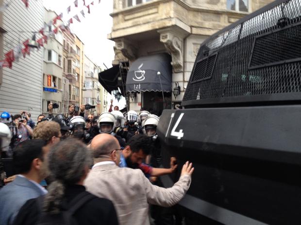 İstiklal'de gezi müdahalesi