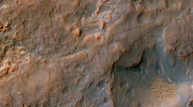 Curiosity'nin sıradışı Mars fotoğrafları
