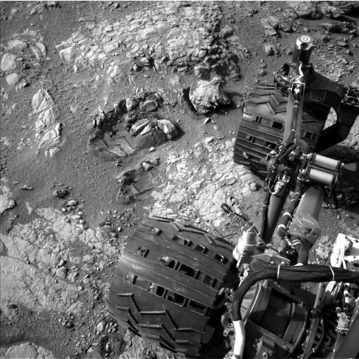 Curiosity'nin sıradışı Mars fotoğrafları
