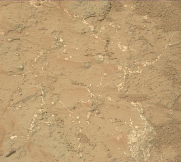 Curiosity'nin sıradışı Mars fotoğrafları
