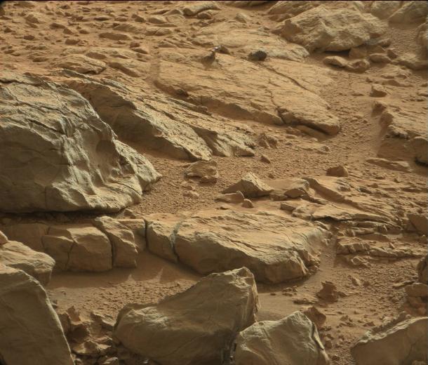 Curiosity'nin sıradışı Mars fotoğrafları
