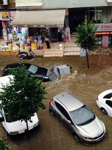 Üsküdar yine denizle birleşti