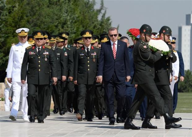 YAŞ üyeleri Anıtkabir'i ziyaret etti