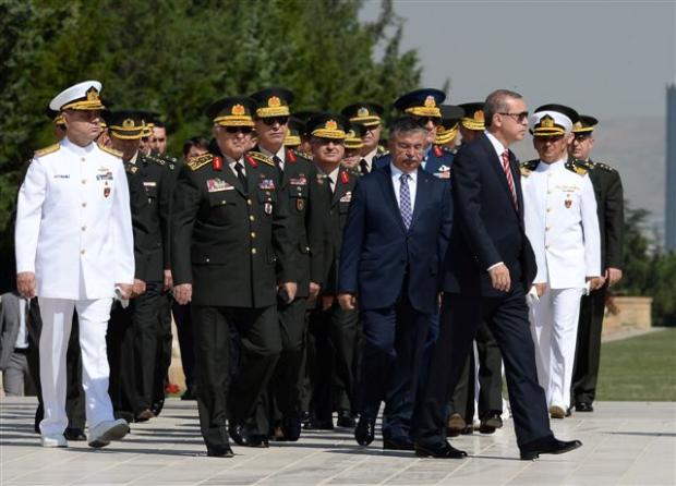 YAŞ üyeleri Anıtkabir'i ziyaret etti