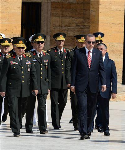 YAŞ üyeleri Anıtkabir'i ziyaret etti