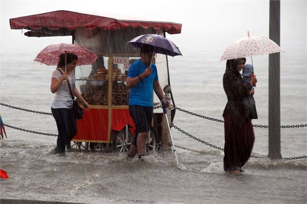 İstanbul'dan sağanak manzaraları
