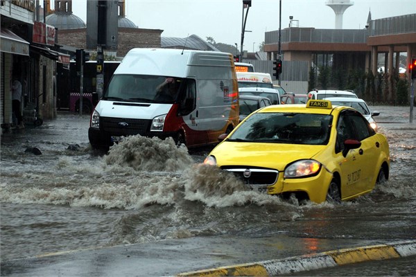 İstanbul'dan sağanak manzaraları
