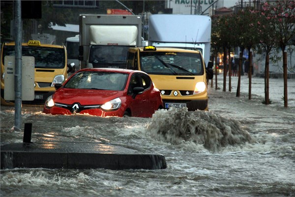 İstanbul'dan sağanak manzaraları
