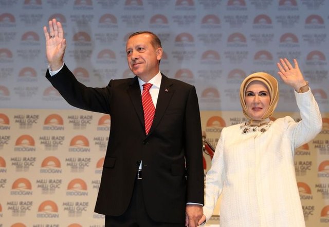 Türkiye'nin yeni First Lady'si Emine Erdoğan
