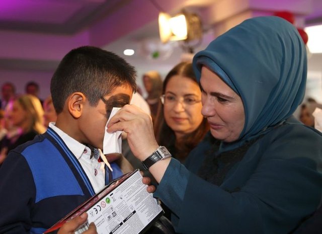 Türkiye'nin yeni First Lady'si Emine Erdoğan
