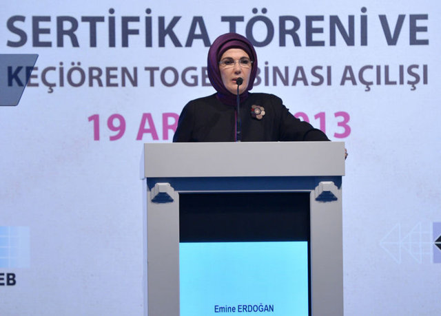 Türkiye'nin yeni First Lady'si Emine Erdoğan
