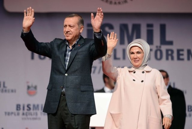 Türkiye'nin yeni First Lady'si Emine Erdoğan
