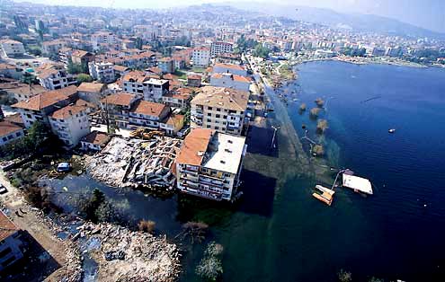 Felaketin üzerinden 15 yıl geçti