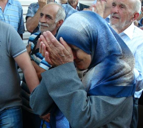 Davutoğlu'nun memleketinde sevinç
