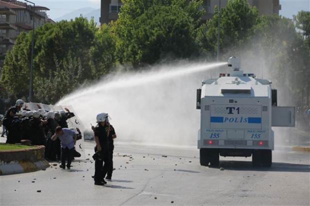 Yurtta Kobani protestosu