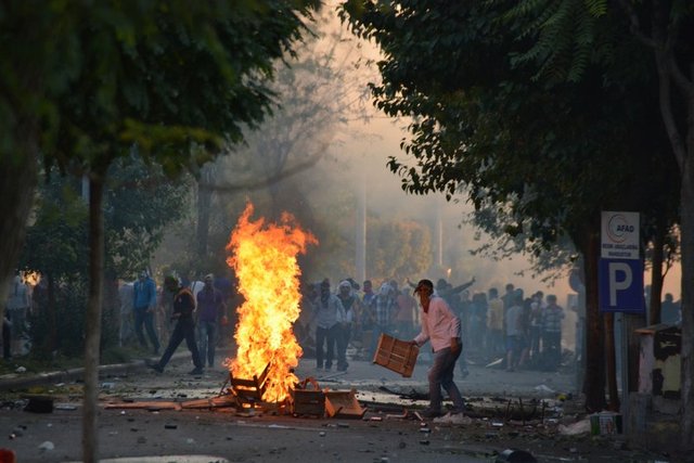 Yurtta Kobani gerginliği!
