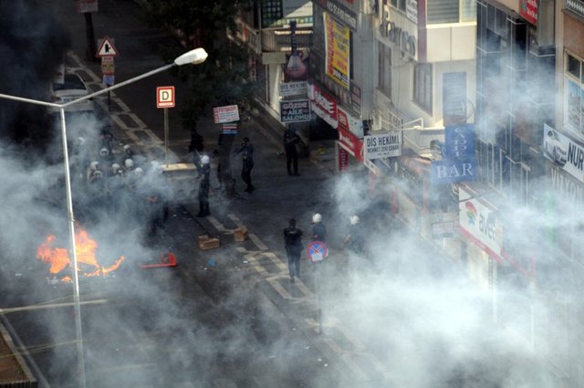 Yurtta Kobani gerginliği!
