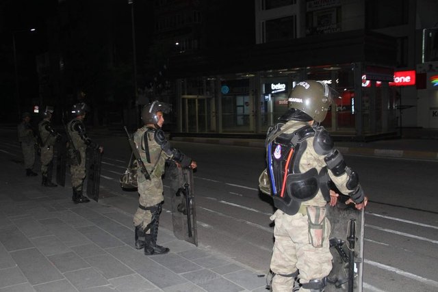 Yurtta Kobani gerginliği!
