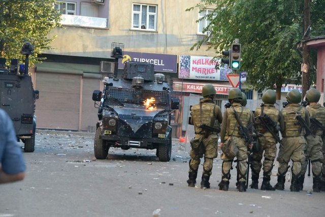 Yurtta Kobani gerginliği!
