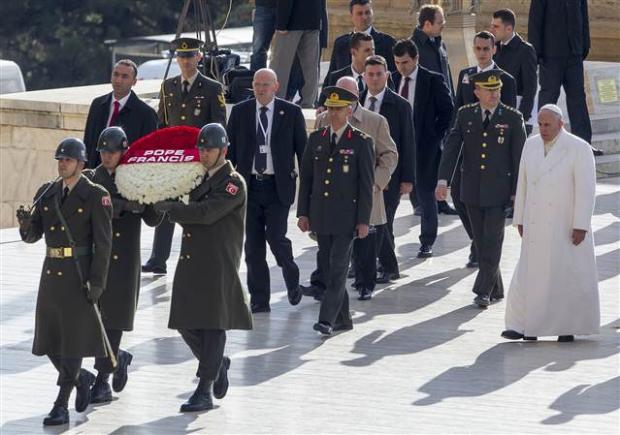 Papa'nın Türkiye ziyaretinde bir ilk