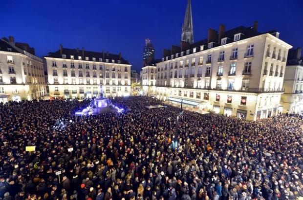 Paris'te dev protesto!